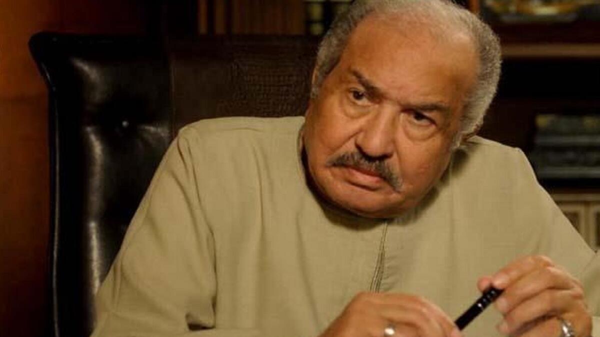 حمدي أحمد ولد في 1933 وتوفي في 8 يناير 2016، وهو ممثل وصحفي وسياسي مصري.  قام ببطولة مايزيد عن 35 مسرحية و 25 فيلم سينمائي و 30 فيلم تليفزيوني و 89 مسلسل تليفزيوني. وبعد تعرضه لأزمة صحية  توفي عن عمر يناهز 82 سنة.