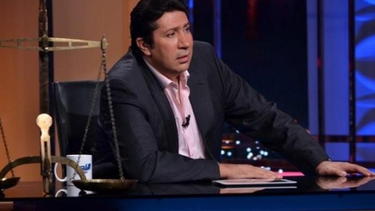 "هاني رمزي"وبسبب موقفه الذي كان معارضًا للرئيس المعزول محمد مرسي، في حكم الإخوان المسلمين، تعرّض الفنان هاني رمزي، للتهديد المباشر،كما توقف برنامجه "الليلة مع هاني"، الذي كان يذاع على قناة "mbc مصر" ،على خلفية إهانته للجماعة خلال بعض حلقاته.