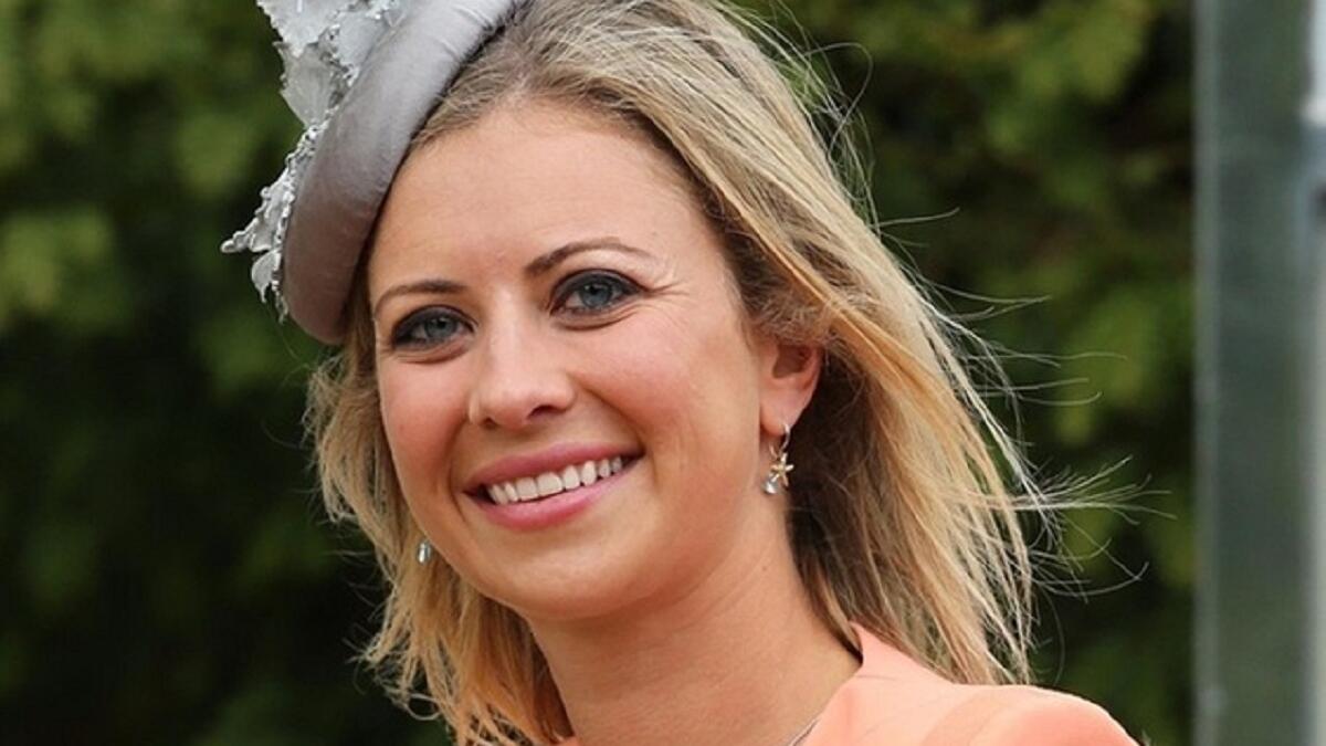 هولي برانسون:هي ابنة الملياردير السير ريتشارد برانسون،ورغم أنها حصلت على ثروتها من والدها،إلا أن هذه الحسناء الذكية تعتمد بشكل كبير على إنجازاتها،إذ أنهت دراستها الجامعية في مجال الطب،كما أنها منخرطة في الأعمال الخيرية التي ينفذها والدها في جميع أنحاء العالم