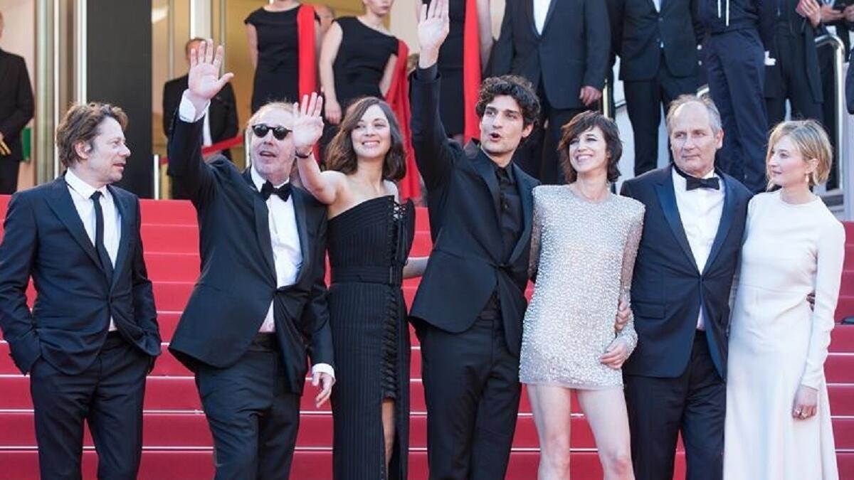 افتتح المهرجان فعالياته بعرض فيلم "أشباح إسماعيل"، فيما عبر مخرج الفيلم عن أمله في ألا يمزق نقاد المهرجان المعروفون بشراستهم فيلمه إربًا، ووصفت صحيفة "ذا غورديان" البريطانية الفيلم بأنه مضيعة للوقت ومتحرر، وصحيفة "ذا هولييود ريبورت" قالت لن يكون من السهل بيعه.