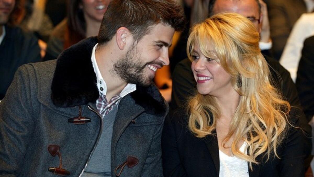 شاكيرا إيزابيل هي مطربة بوب (Pop) كولومبية من أصل لبناني. تعرفت على اللاعب الرياضي جيرارد بيكيه الذي يصغرها بـ 10 سنوات وبدأت قصّة الحب عام 2010. والجدير بالذكر ان شاكيرا وبيكيه لم يتزوجا ولكن قصة الحب اثمرت بانجاب طفلين وما زالت مستمرة.