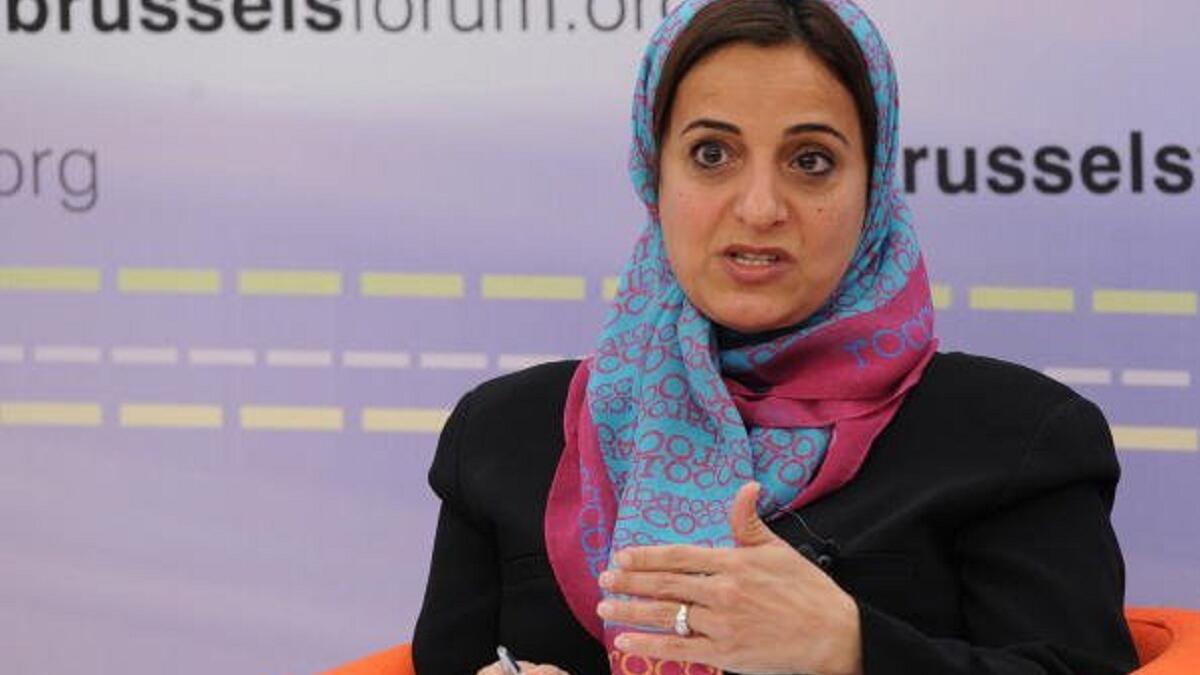 الشيخة الإماراتية لبنى القاسمي (54 عاماً) حظيت بلقب «أقوى امرأة عربية» في 2015 وهي حاصلة على ماجستير في إدارة الأعمال من الجامعة الأميركية في الشارقة، ودكتوراه فخرية في العلوم والقانون والاقتصاد من جامعات ( كاليفورنيا وبريطانيا و كوريا الجنوبية على التوالي)