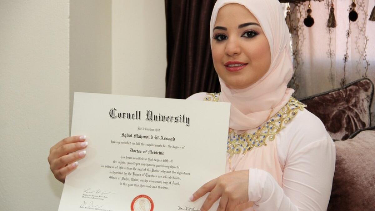 إقبال الأسعد- فلسطين: 
أصغر طبيبة في العالم، أنهت دراستها في عمر العشرين، عقدت العزم على أن تصبح طبيبة لتساعد اللاجئين الفلسطينيين في لبنان -التي كانت واحدة منهم-، تخرجت من المرحلة الثانوية في عمر 12، وتعلمت قيادة السيارات في عمر 13، لتدخل موسوعة جينيس مرتين.