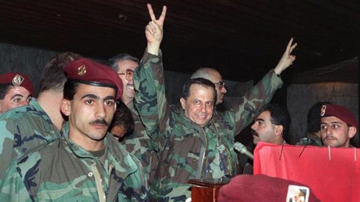 ميشال عون عسكري وسياسي لبناني ورئيس التيار الوطني الحر، وكان قائدًا للجيش اللبناني من 23 يونيو 1984 إلى 27 نوفمبر 1989، ورئيس الحكومة العسكرية التي تشكلت في عام 1988.