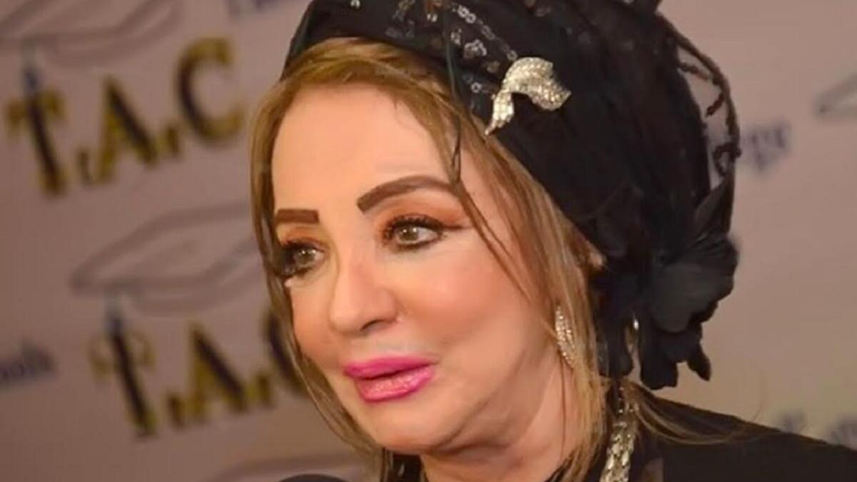 شهيرة:
علاقة زكي بشهيرة كانت مبنية على شهامة ابن البلد الذي ساعد ابنة محافظته التي جاءت إلى القاهرة وبقي دائمًا إلى جوارها يقدم لها يد العون والمساعدة حيث كان يحافظ عليها ويحميها وينصحها، حتى أنه كان سببًا في زواجها من الفنان محمود ياسين.