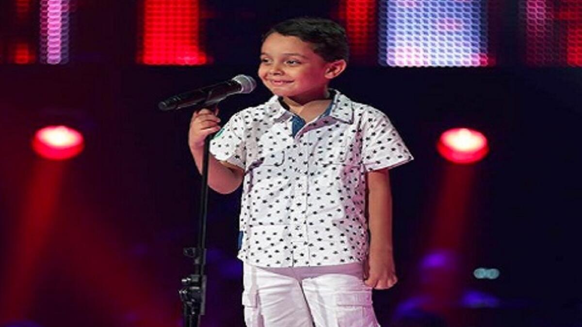 وما زال الطفل أحمد السيسي حديث المواقع الاخبارية حتى بعد خروجه خصوصا بعد تصريحه المثير للجدل في برنامج الإعلامية منى الشاذلي “معكم”: والذي قال فيه : “كل المصريين خرجوا عدا بنت اسكندرانية، هذه البنت لن تفوز لأن اللقب يجب أن يكون لبنانيا”.