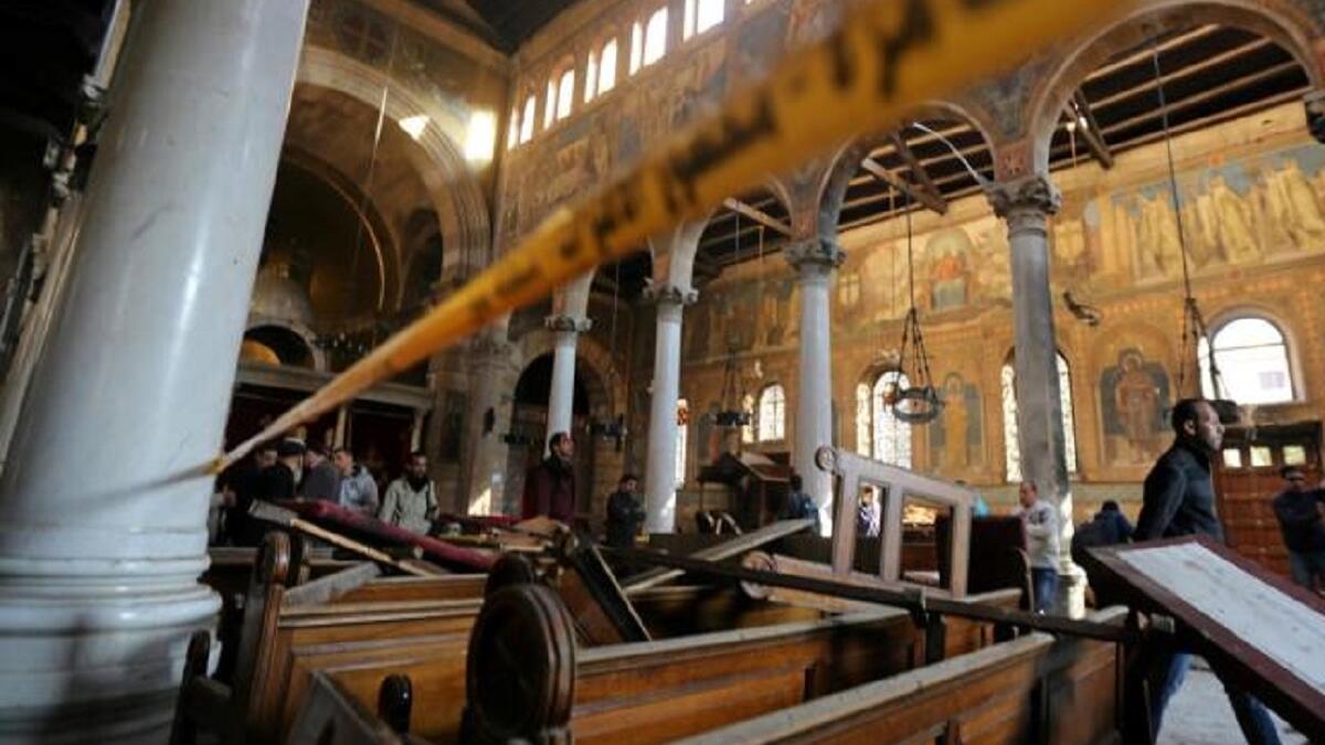 الاسكندرية 9/4: قتل 16 شخصًا وأصيب العشرات بتفجير انتحاري نفسه أمام بوابة الكنيسة المرقسية في الإسكندرية، خلال احتفالات المسيحيين بـ "أحد السعف"، وقد تبناهما تنظيم "داعش" .