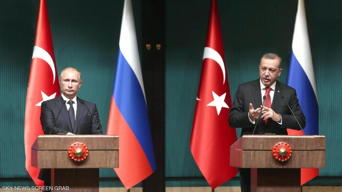 تعاونت الحكومتان الروسية والتركية على الصعيد السياسي لعقد اتفاق وقف إطلاق نار في حلب، كما أن اجتماعًا تحدد قبل وقوع الهجوم بين وزراء خارجية روسيا وتركيا وإيران، لمباحثة هذه القضية.