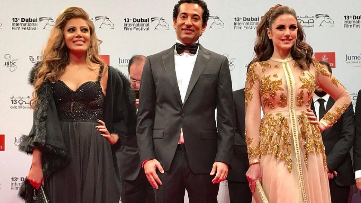 اشتعلت اليوم الرابع  بالعرض العالمي الأول لفيلم "مولانا" في مسرح مدينة جميرا، بحضور المخرج المصري مجدي أحمد علي وأبطال الفيلم: عمرو سعد، درة، وأحمد مجدي، وبيومي فؤاد، وريهام حجاج.