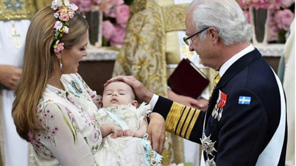 عام 2018 تم تعميد الأميرة أدريان الابنة الصغرى للأميرة مادلين ولية عهد السويد وزوجها كريس أونيل في كنيسة قصر دروتنينغهولم