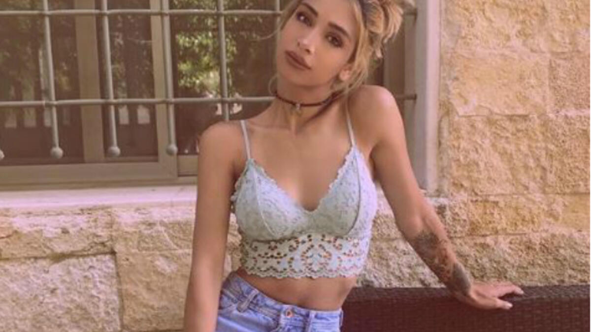 The Lebanese hottie is the daughter of Lebanese Diva Nawal Al Zoghbi and her 'ex husband' Elie Dib
