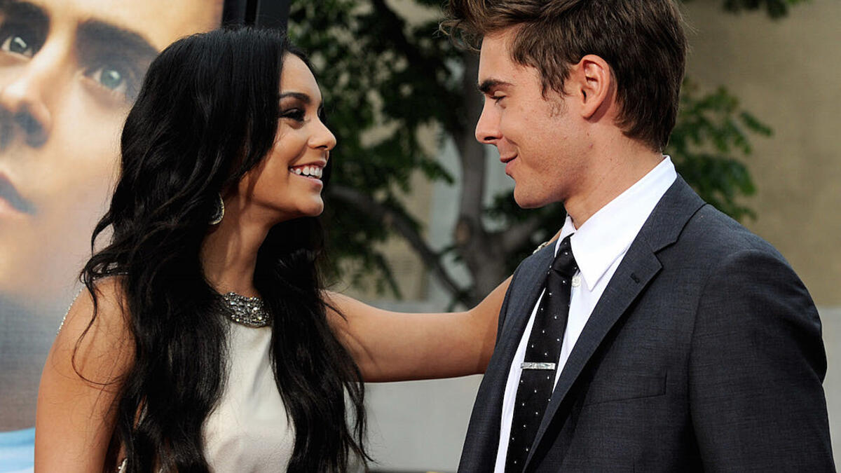 زانيسا Zanessa - وهو اللقب الذي حظي به كُل من النجمان الشّابان زاك إفرون وفانيسا هادغنز خلال تصويرهما الفيلم الأيقوني High School Musical، وأشيع بأنهما تواعدا في عام 2006.