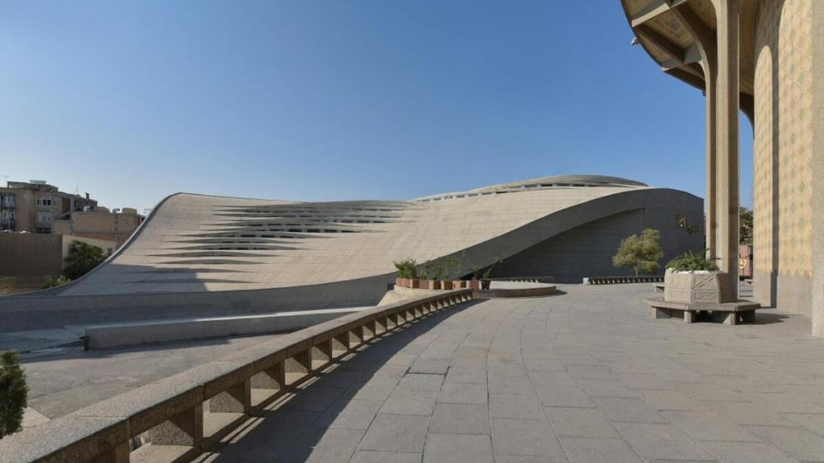 مسجد ولي العصر  الموقع: طهران-ايران المعماري: Fluid motion architects المساحة: 22000 م2