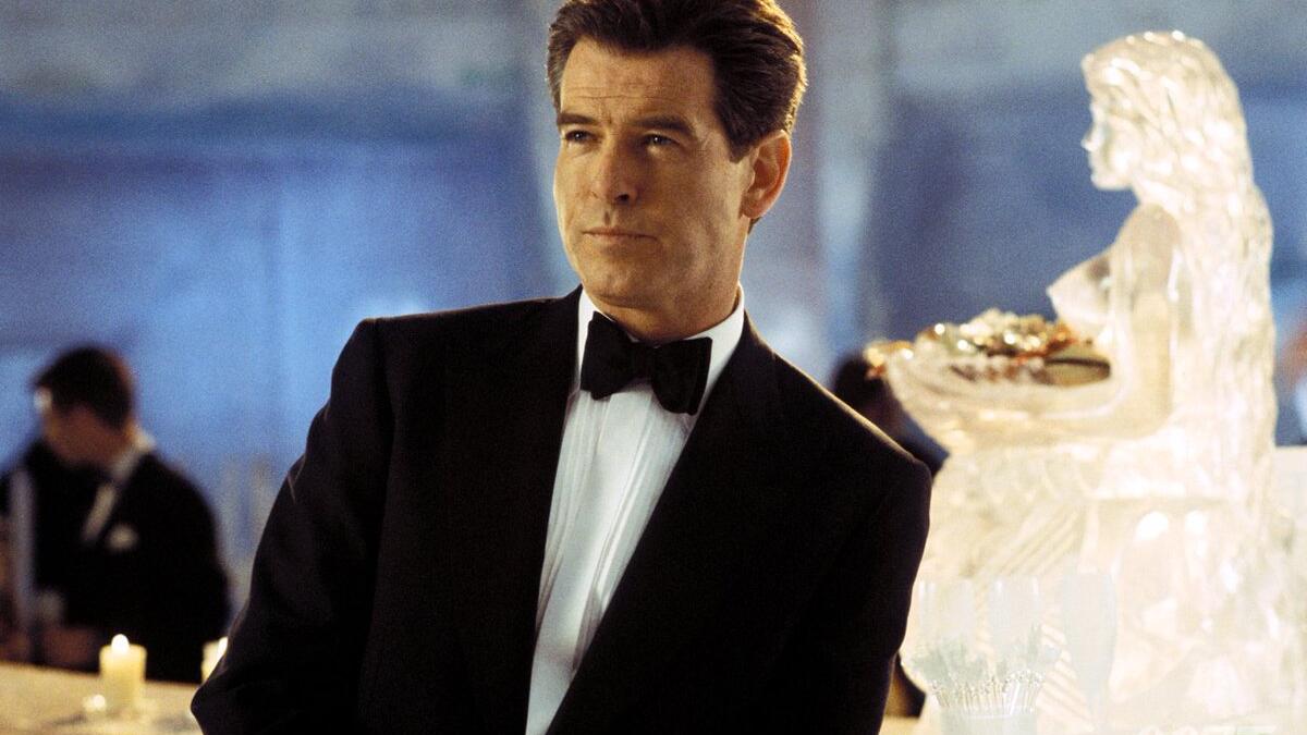 بيرس بروسنان: قدم دور "بوند" في 4 أفلام بين عامي 1995 و2002 وهي "العين الذهبية"، و"غد لا يموت"، و"العالم ليس كافيا"، و"مت في يوم آخر".