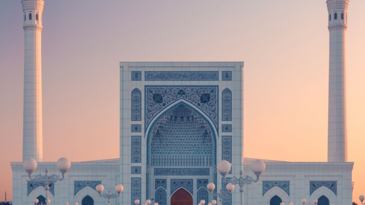 مسجد مينور  الموقع: طشقند-أوزباكستان السنة: 2014 عدد المصلين : 2400