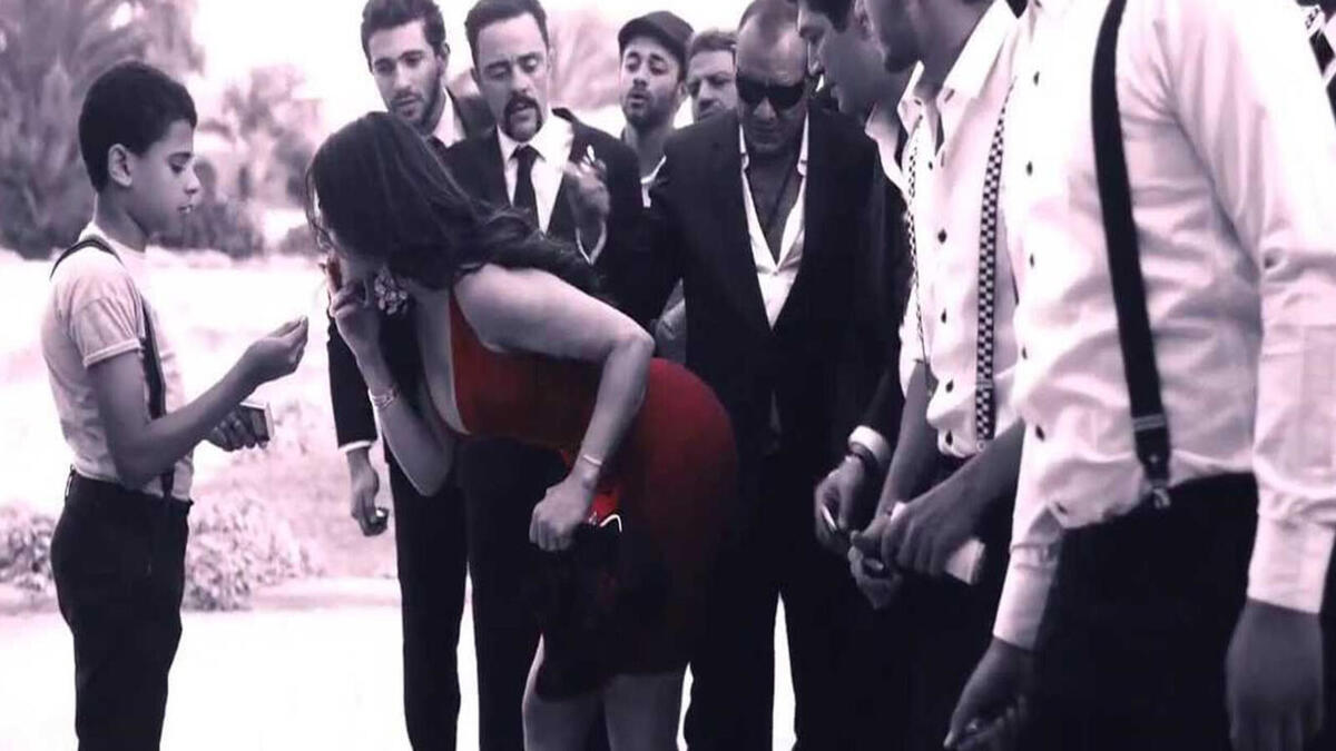 حلاة روح: واجه الفيلم الذي أُنتج عام 2014 من بطولة الفنانة اللبنانية هيفاء وهبي ضجة في الشارع العربي بسبب جرأة المشاهد التي تناولها العمل، مما أدى إلى وقف عرضه في صالات السينما العربية.