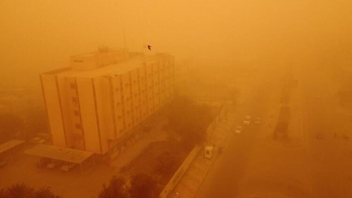 Severe Sandstorms Suffocate Iraq