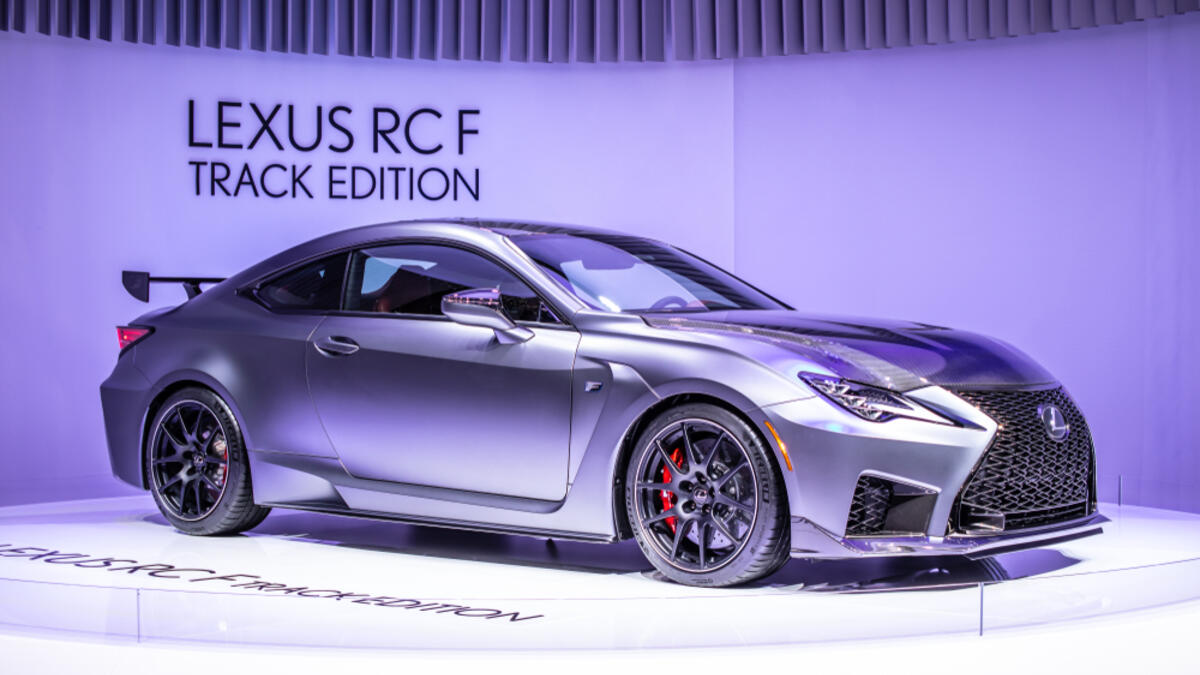 8. لكزس: انخفض أداء لكزس هذا العام بشكل ملحوظ حيث انخفض مجموعها من 82.0 إلى 55.8. ومع ذلك ، قال 11٪ من مستخدميها إنهم لا يستطيعون العيش بدون العلامة التجارية.