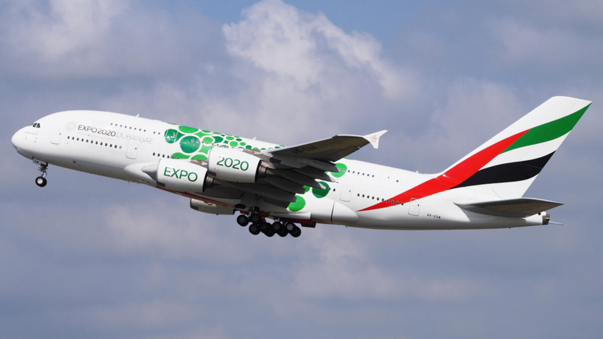 6. طيران الإمارات: تأسست طيران الإمارات عام 1985 حيث كانت تطير من دبي بطائرتين فقط، ولديها الآن أسطول يضم أكثر من 230 طائرة، وتطير حاليًا إلى أكثر من 140 وجهة في أكثر من 80 دولة حول العالم. تتوسع شبكة طيران الإمارات باستمرار، حيث تغادر دبي أكثر من 1500 رحلة أسبوعياً في طريقها إلى وجهات في ست قارات.