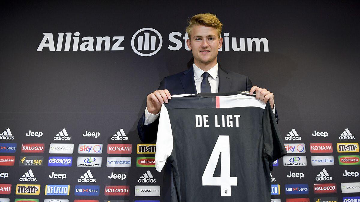 المدافع الهولندي ماتياس دي ليخت: من أياكس إلى يوفنتوس مقابل 85 مليون يورو