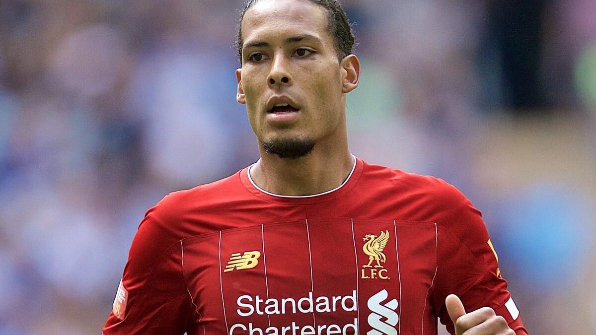 المدافع الهولندي فيرجيل فان دايك