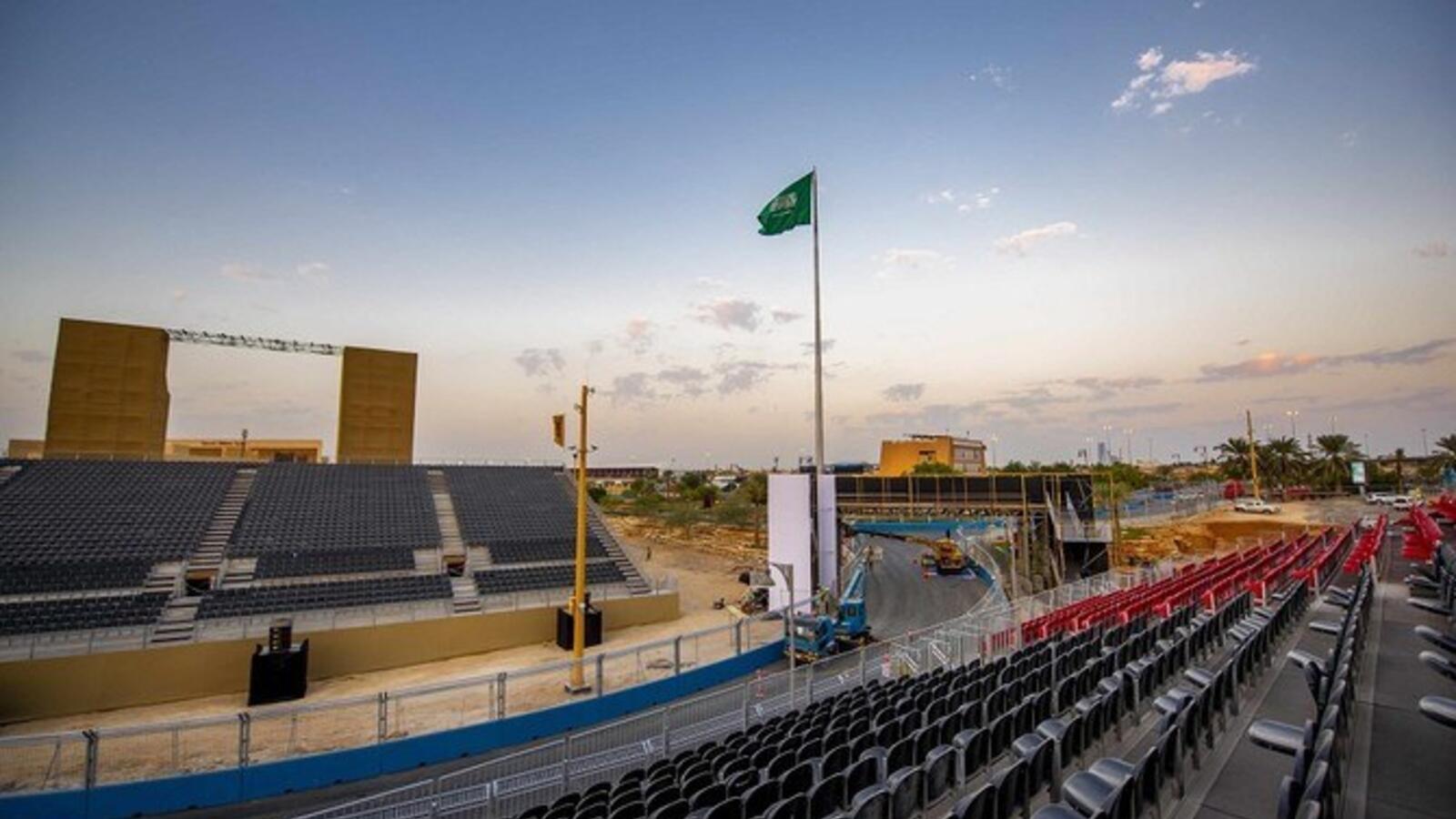 Historic Lineup Awaits Saudi EPrix as Racing Returns to Diriyah Al