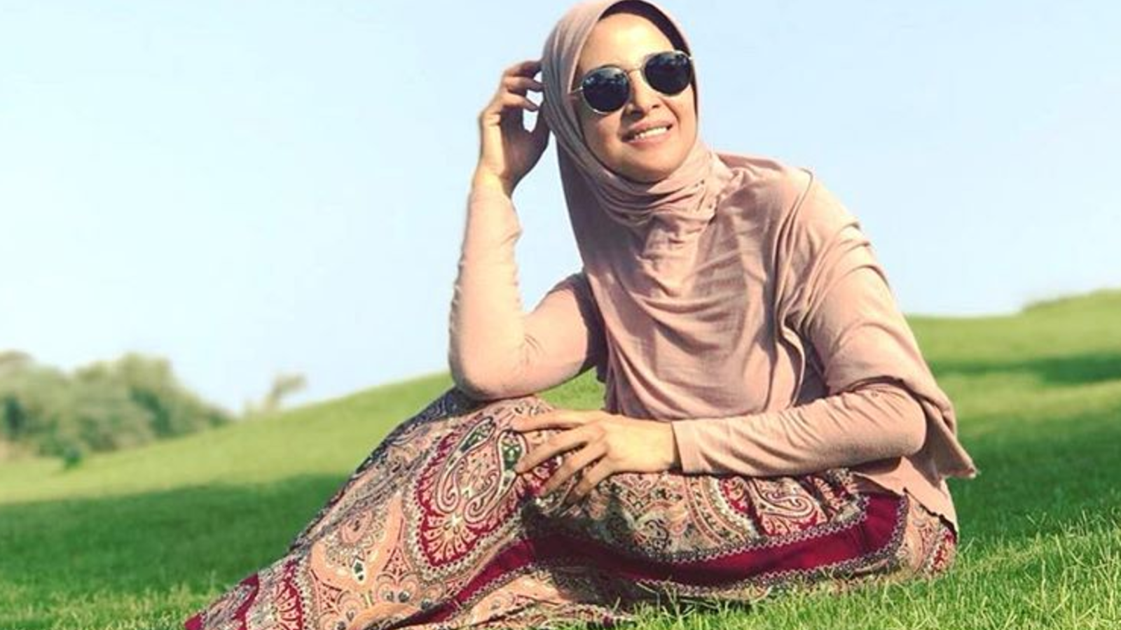 شاهد بالصور: أحدث جلسة تصوير للفنانة المعتزلة حنان ترك ...