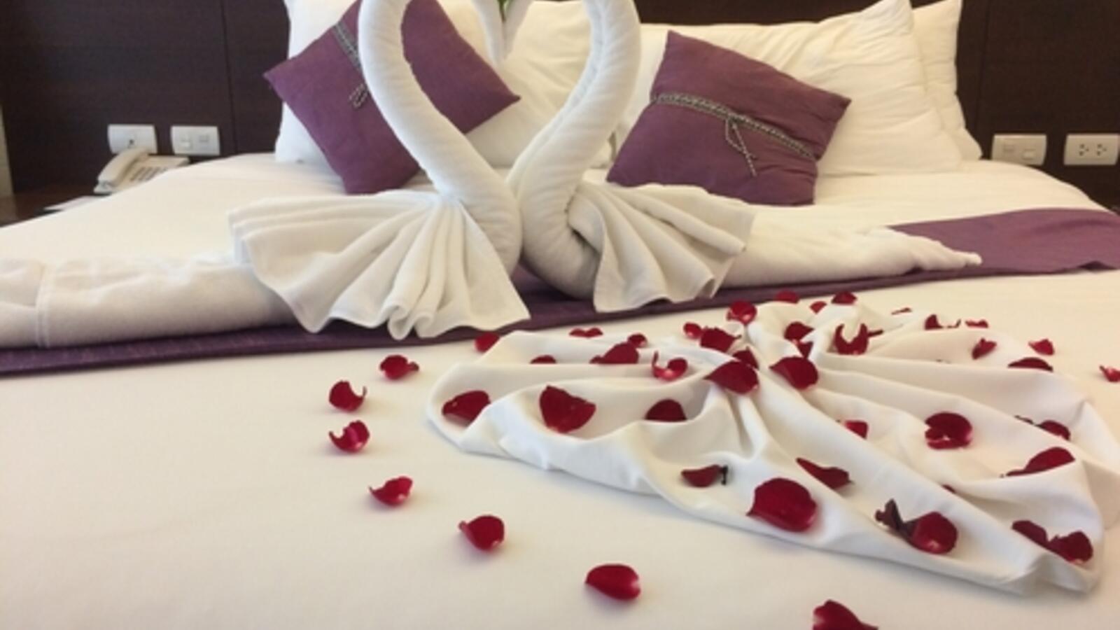 5 طُرق لتزيين غرفة النوم للزوج البوابة