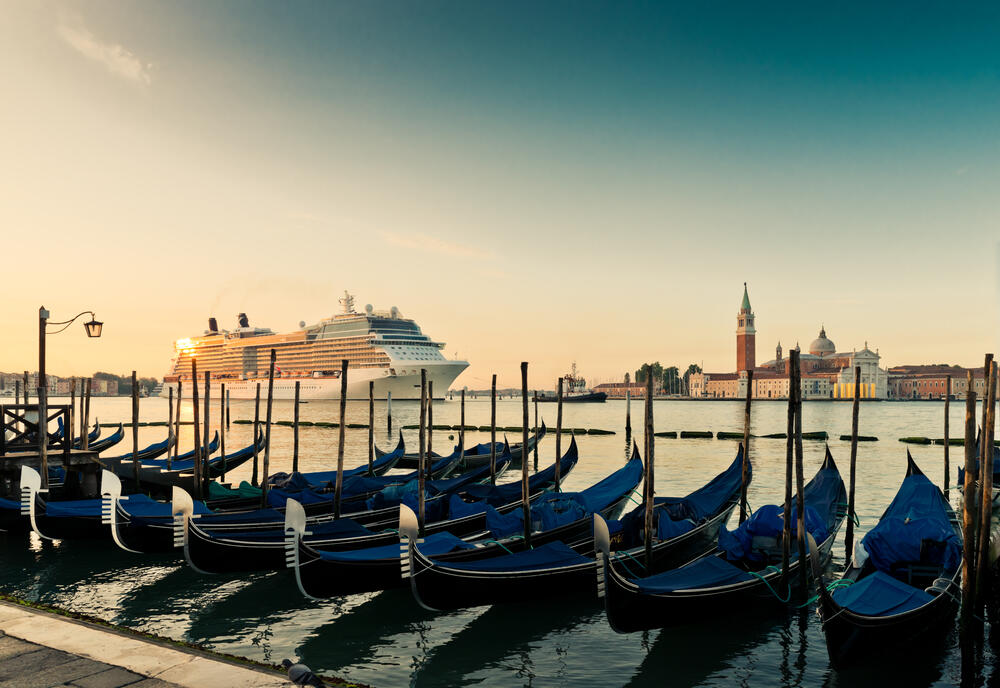 Venice Succeeds in Getting Cruise Ships Banned from Docking There Al