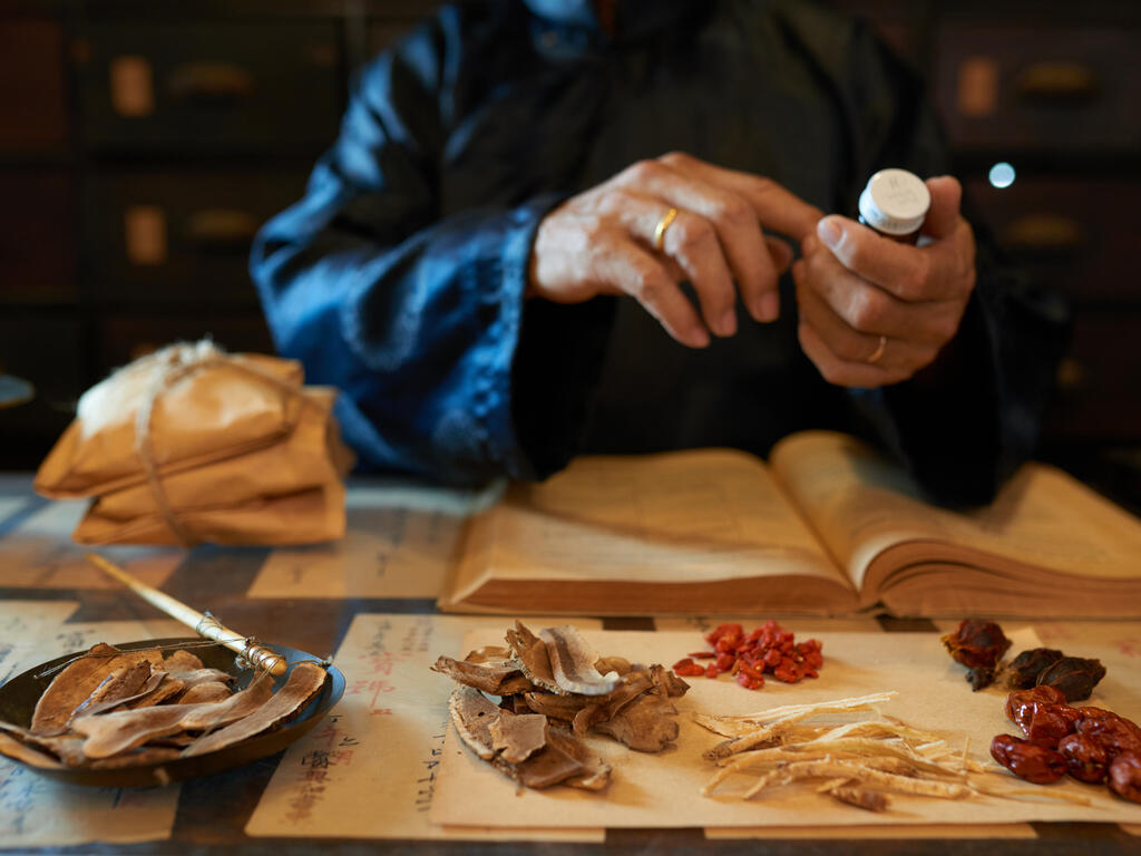 Iranian Traditional Medicine Can Fight The Coronavirus Al Bawaba