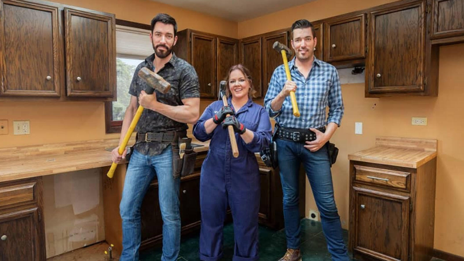 Melissa McCarthy Renovates Relatives' House With The Property Brothers
