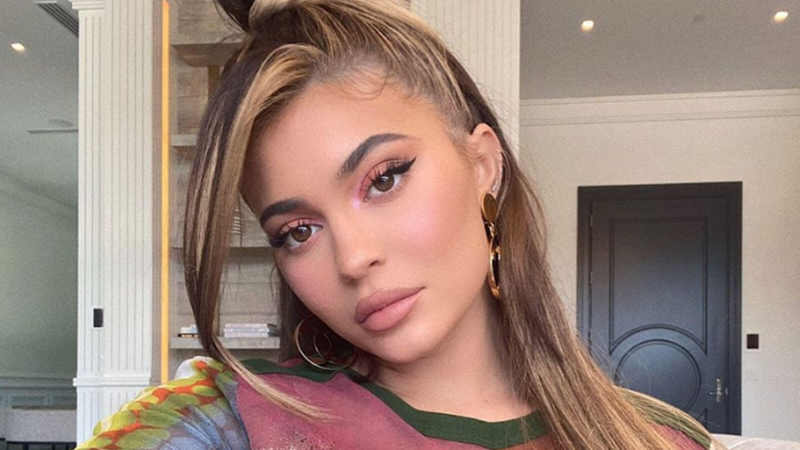 Kylie Jenner Showcases Her Gucci Bra In New Instagram Post Al Bawaba