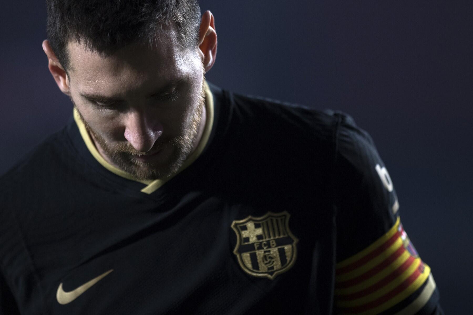 Lionel messi black jersey clearance