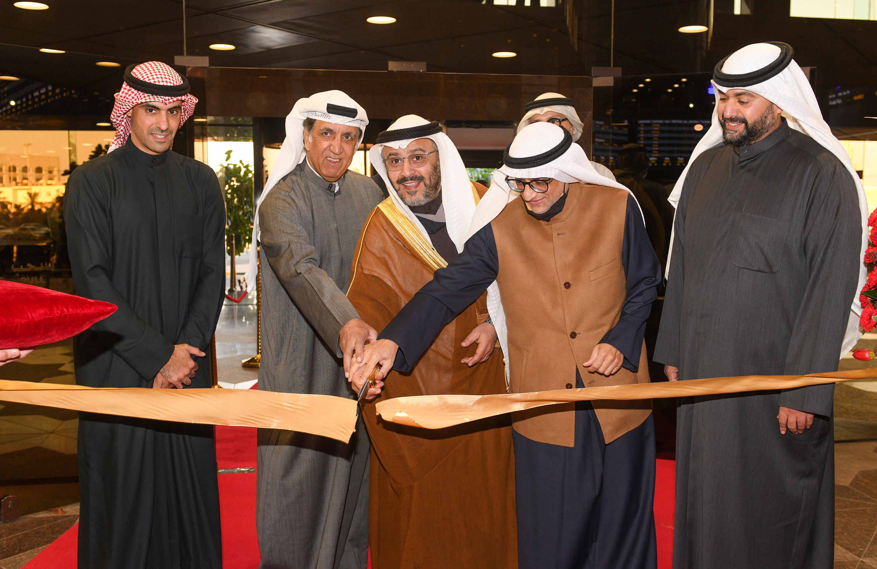 Boursa Kuwait Opens The New Nasser Al-kharafi / Jassim Al-bahar Trading
