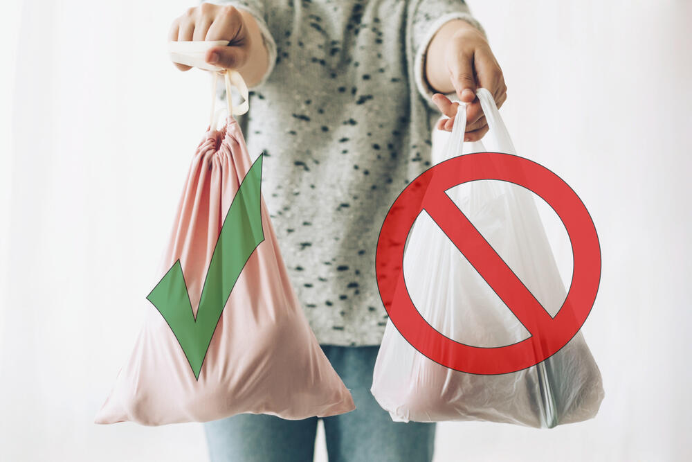 UAE Bans Singleuse Plastic Bags in Abu Dhabi Al Bawaba
