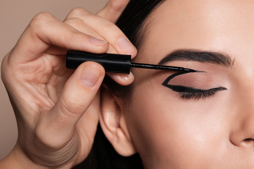 Best waterproof eyeliner for summer 2023 Al Bawaba