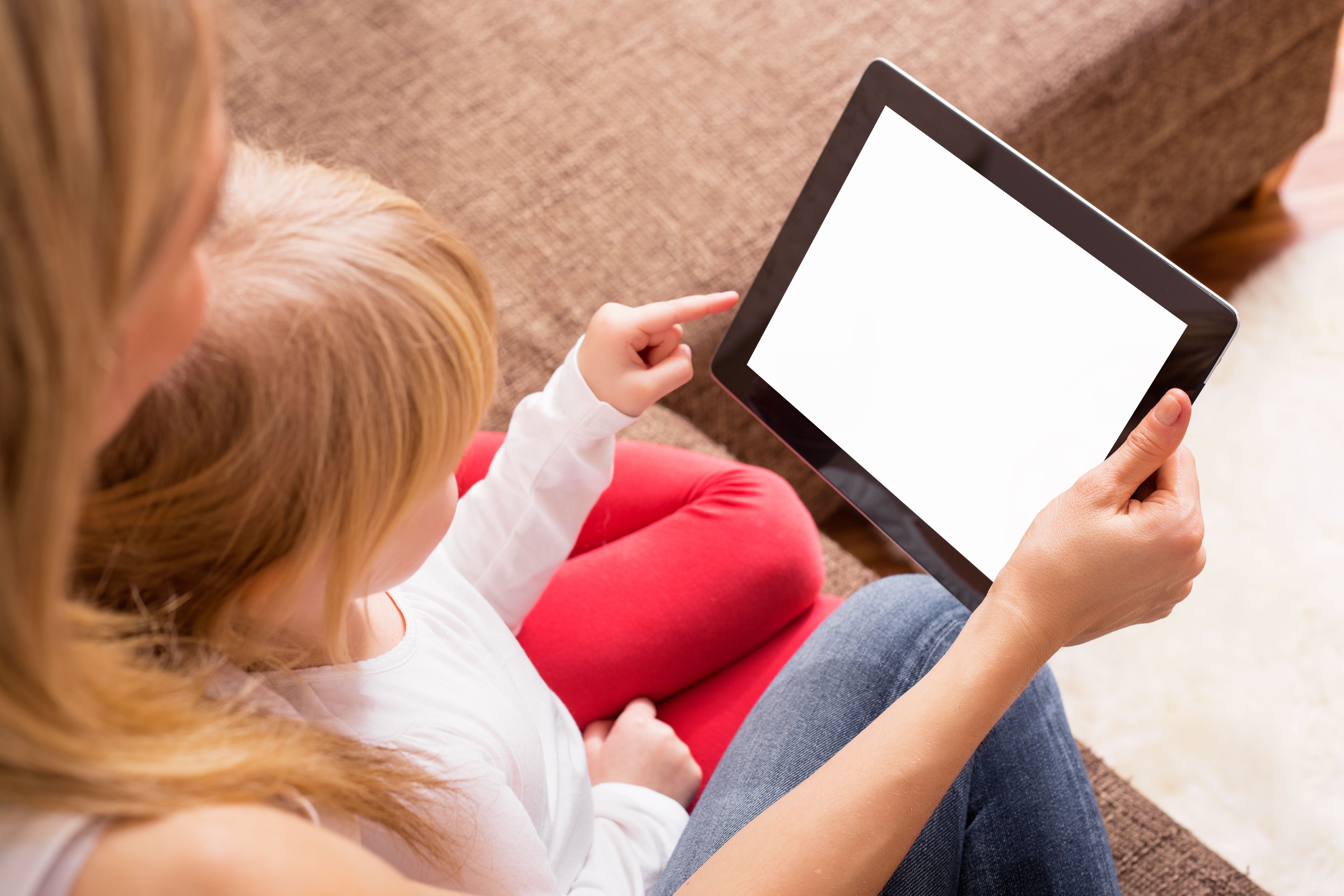 Children use of electronics delays mental development | Al Bawaba