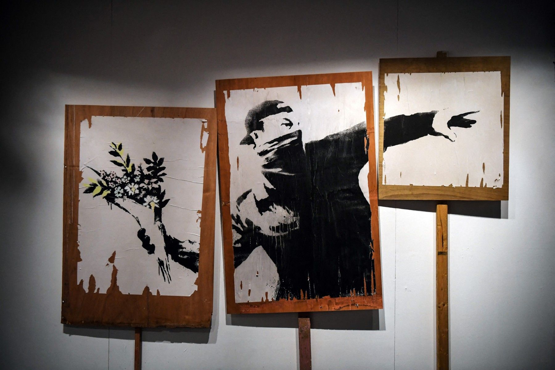 Banksy S Identity Might Be Finally Revealed Al Bawaba