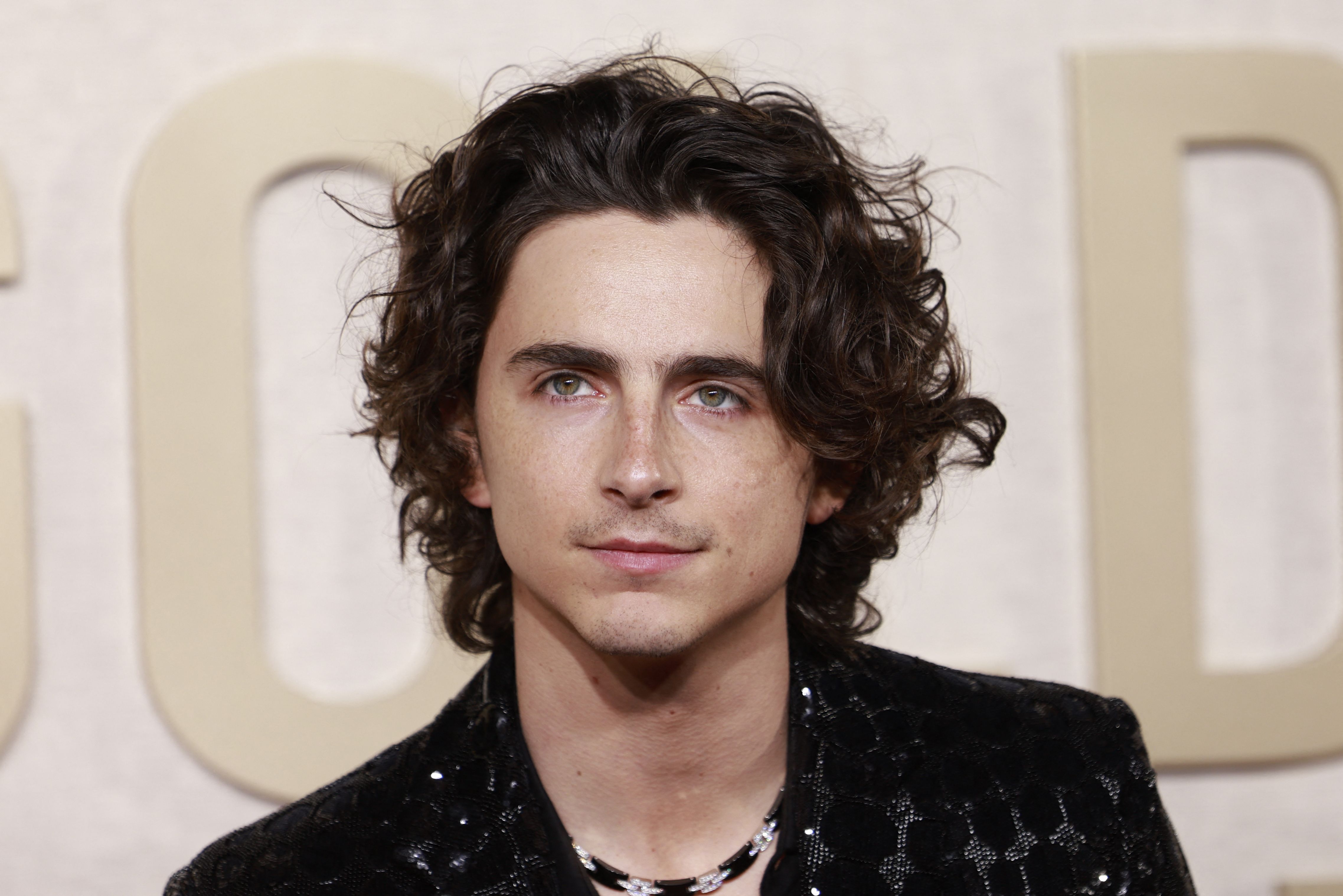 Timothée Chalamet shocks fans at NYC lookalike contest, leading to