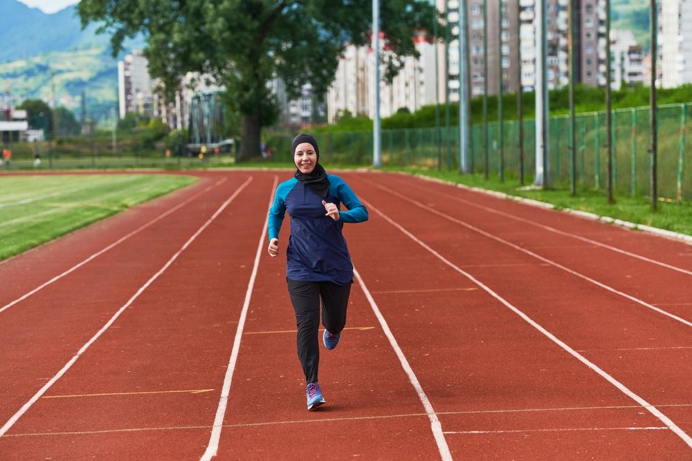 Iran arrests two Kish marathon organizers after videos show female runners without hijab