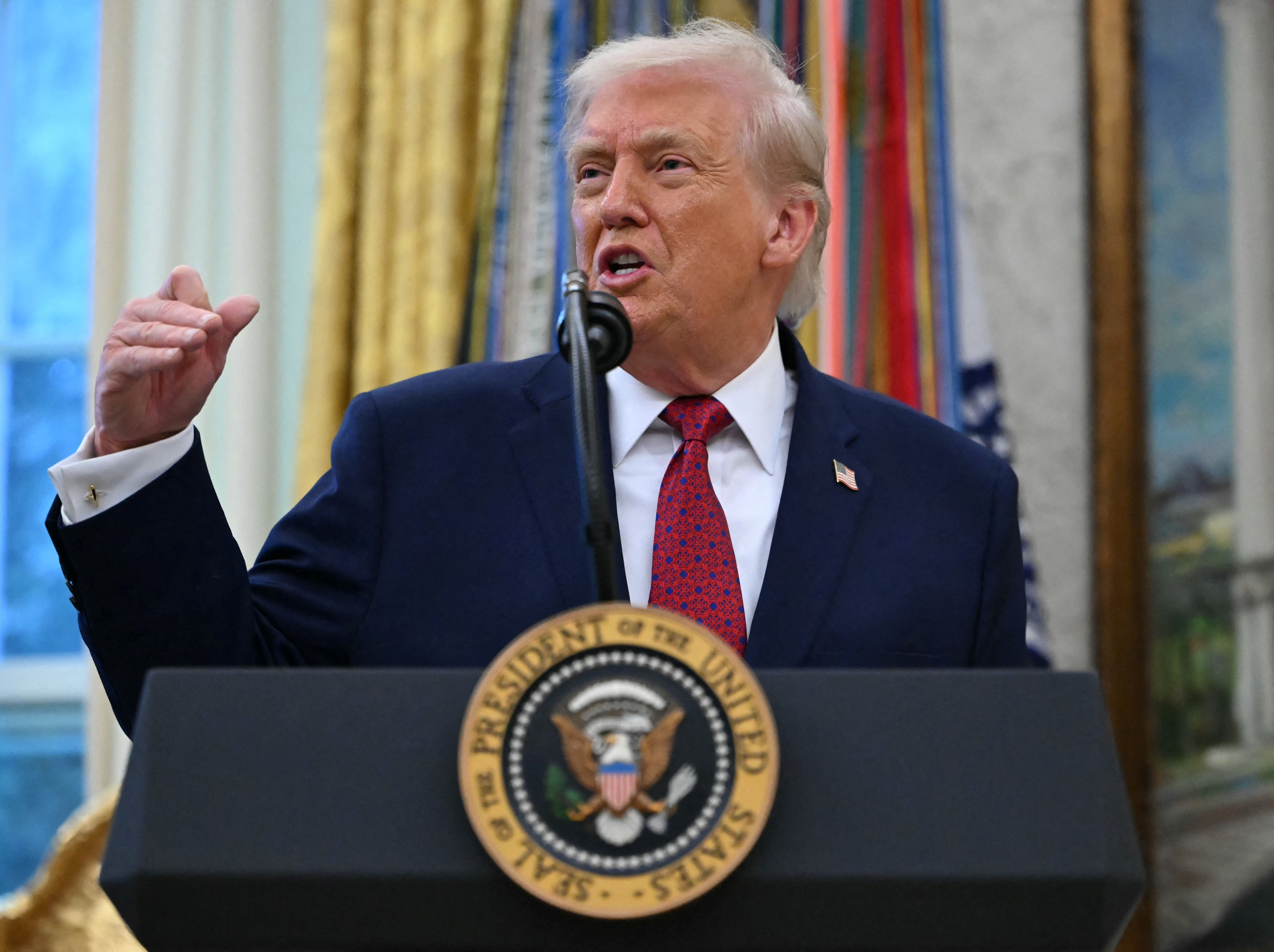 Trump expands U.S. travel ban to additional 16 countries