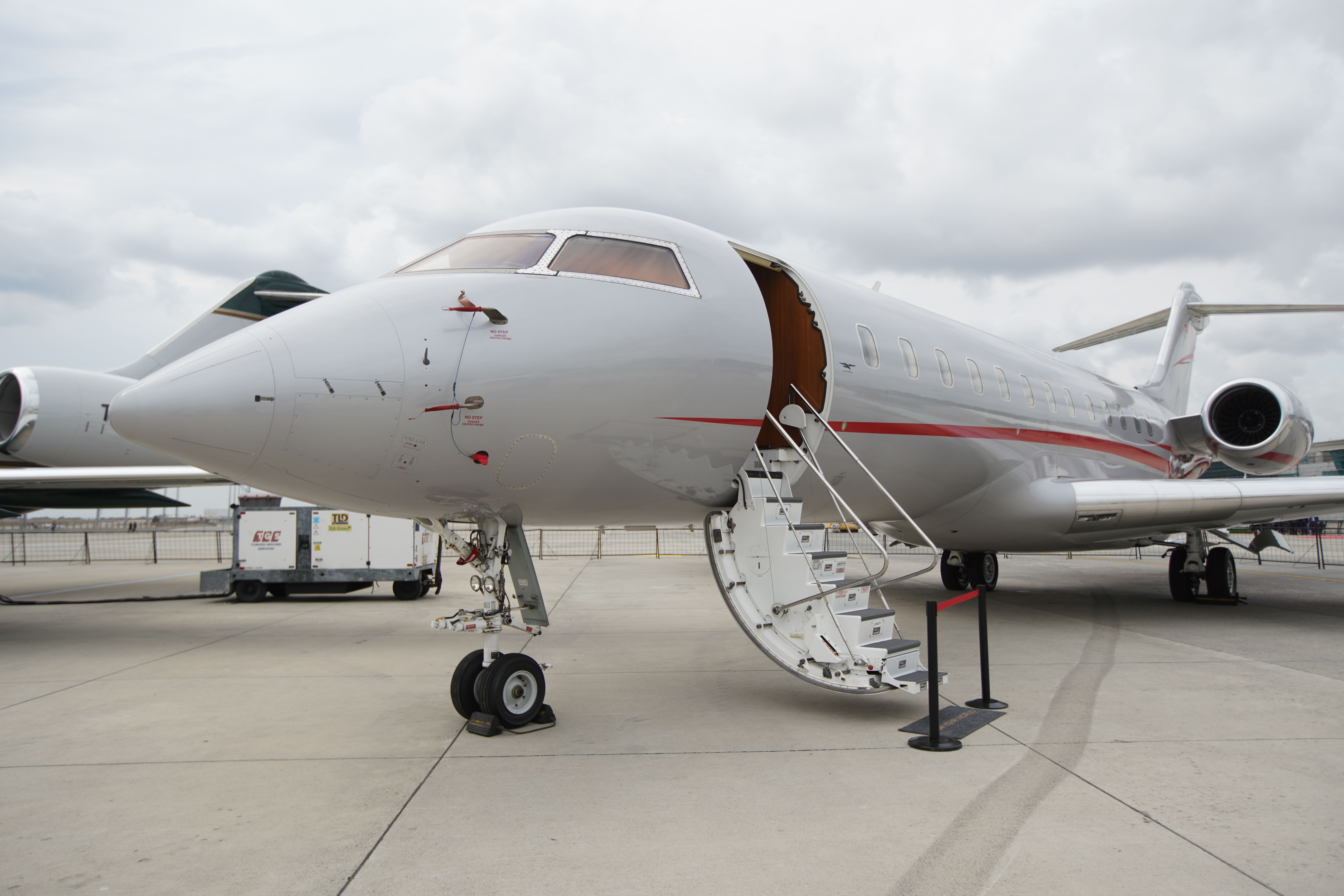 Disappearance of a private jet carrying Libya's army chief on his return from Turkey