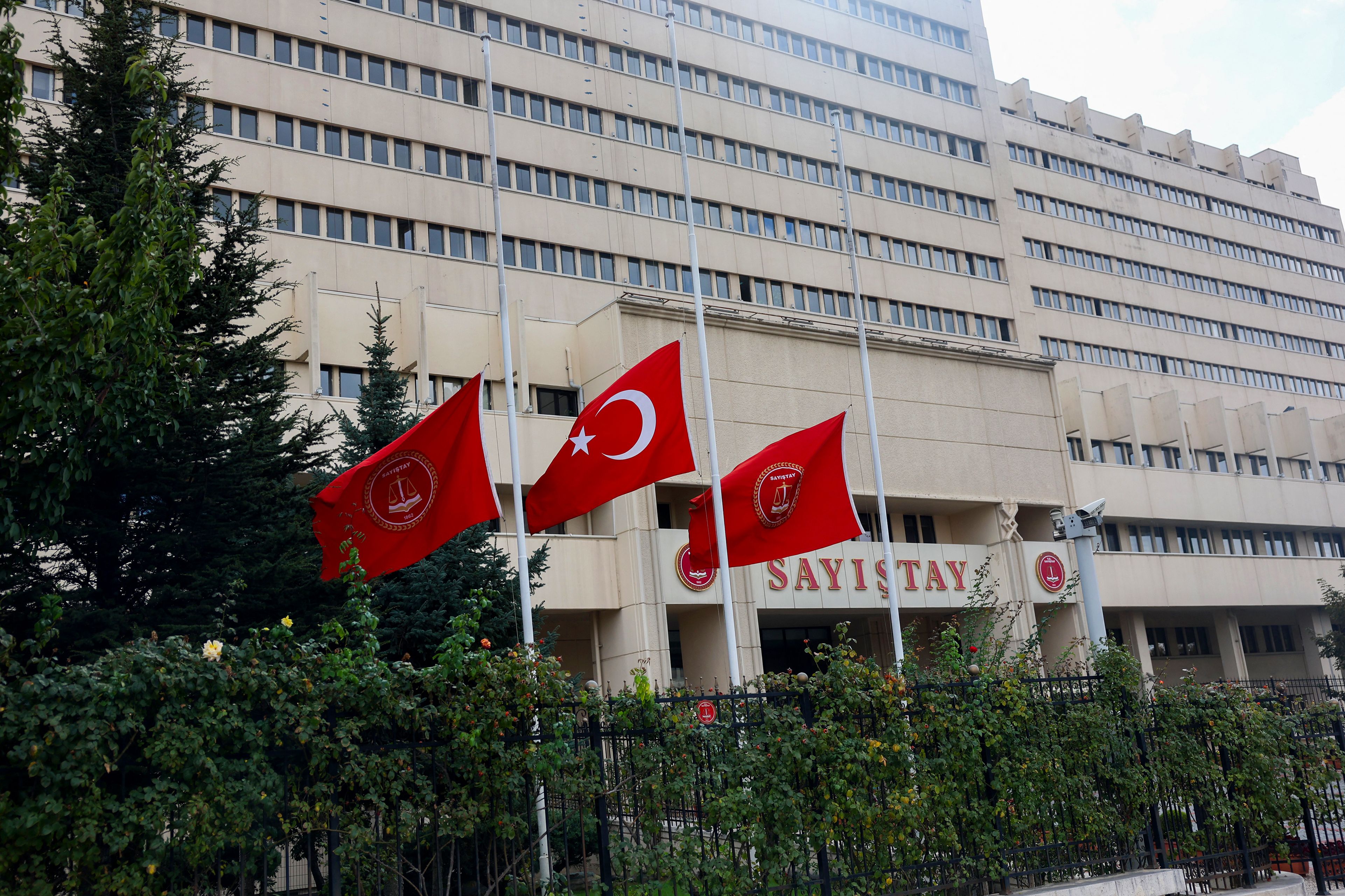 Turkish teacher faces psychiatric hospitalization after huge donation