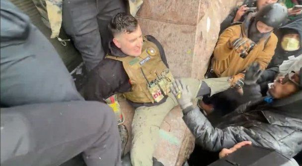 Who is Jake Lang? Controversial figure mobbed, attacked by Minneapolis rioters