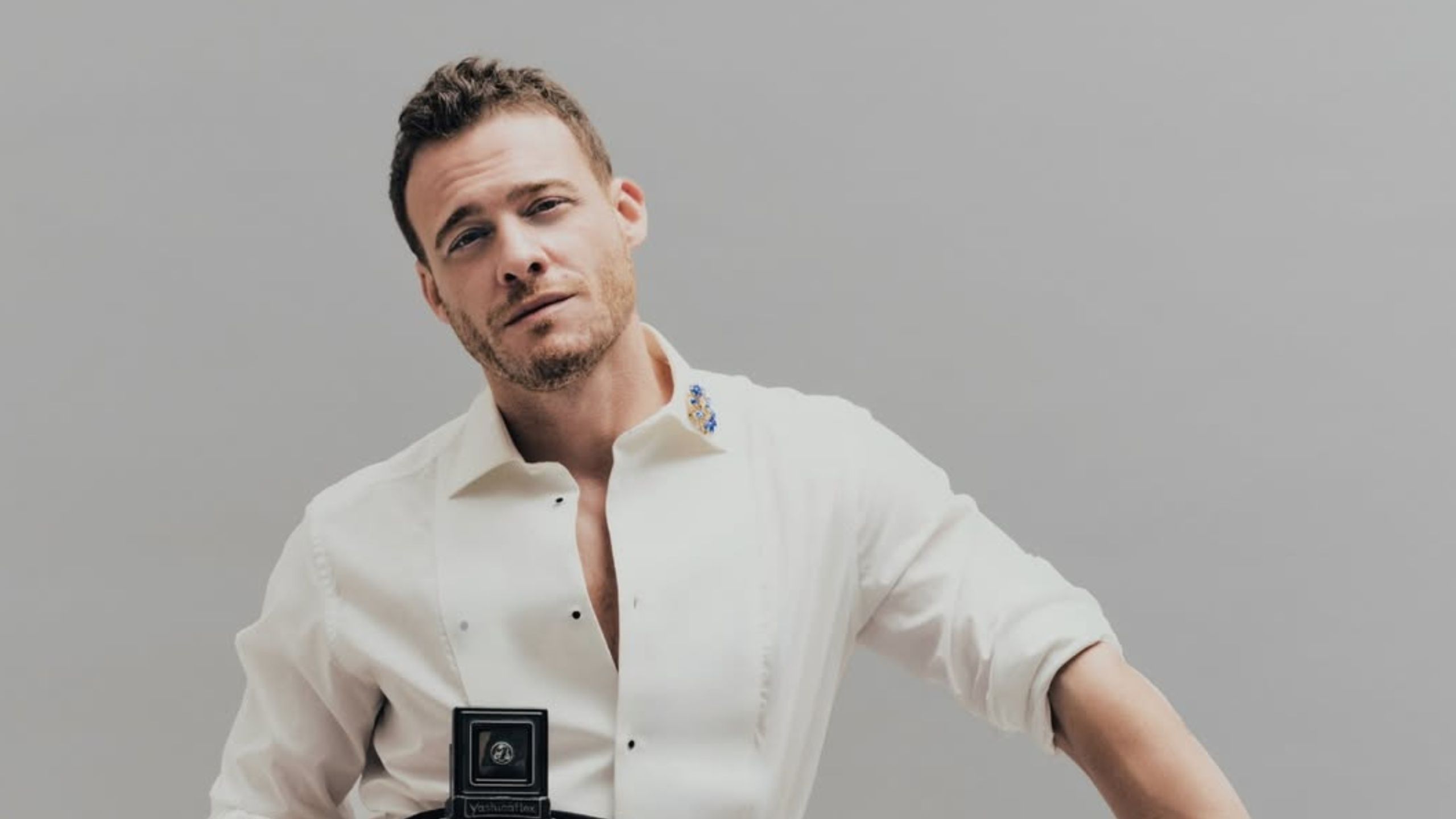 Kerem Bürsin returns to Milan fashion week as Dolce & Gabbana guest