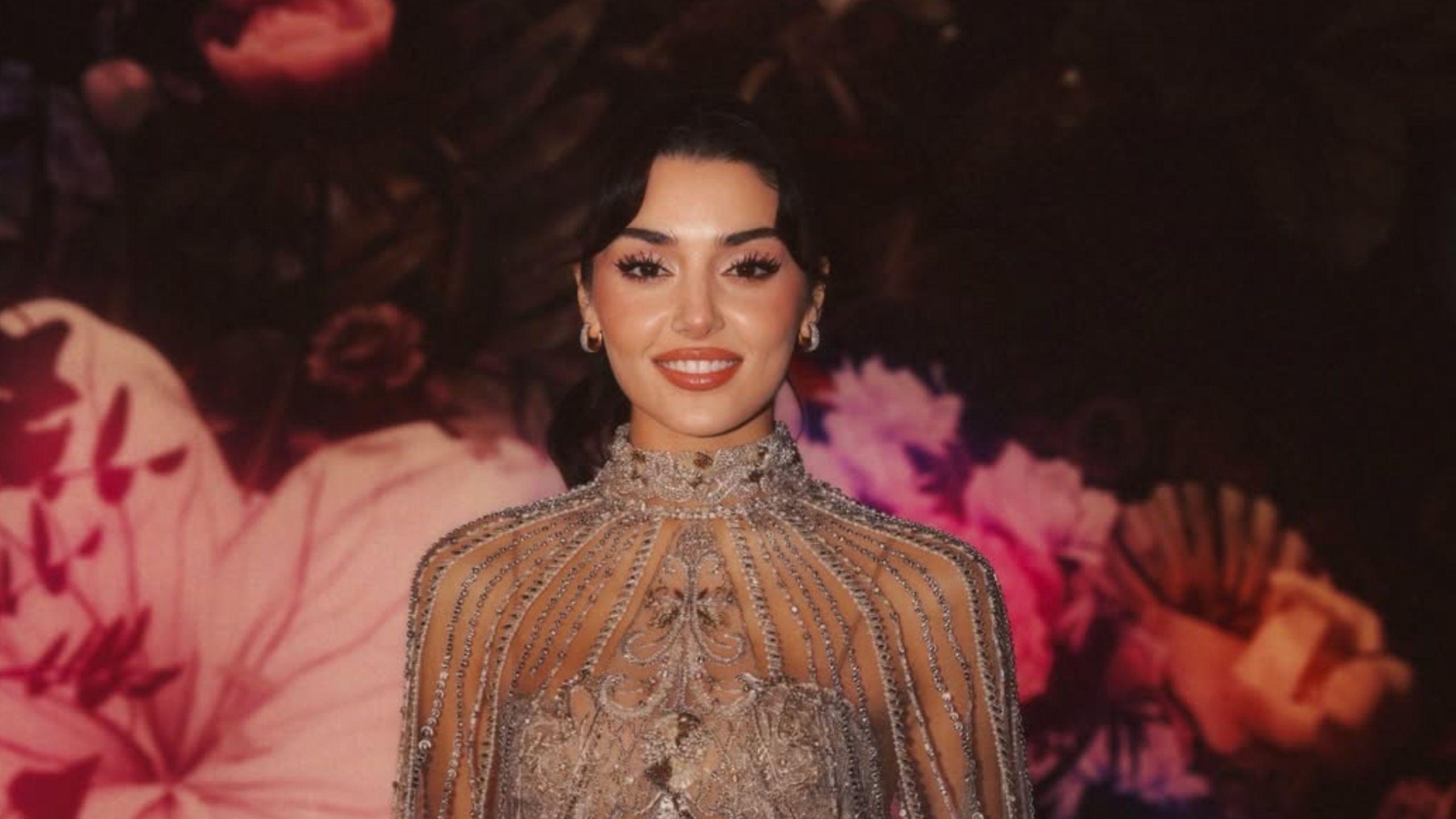 Hande Erçel invited by Elie Saab and Valentino for Paris fashion week