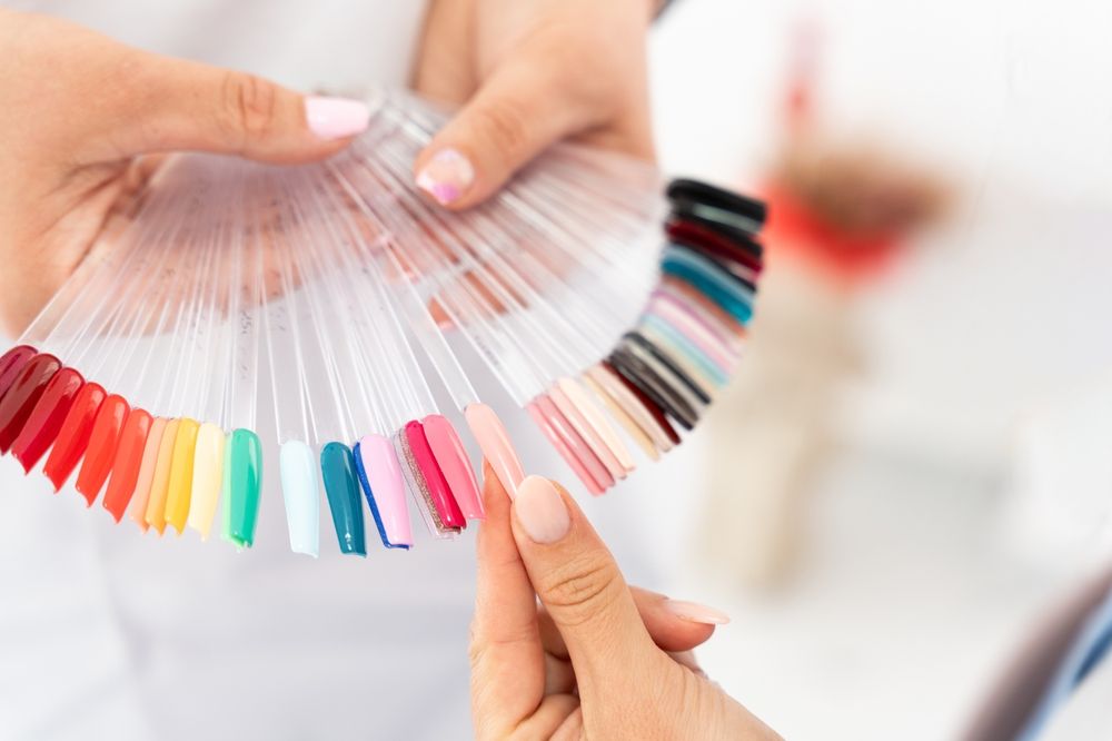 One manicure, 400 shades: Smart nails change color within seconds