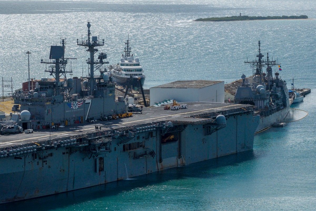 Despite military buildup, Washington pauses Iran strike plans