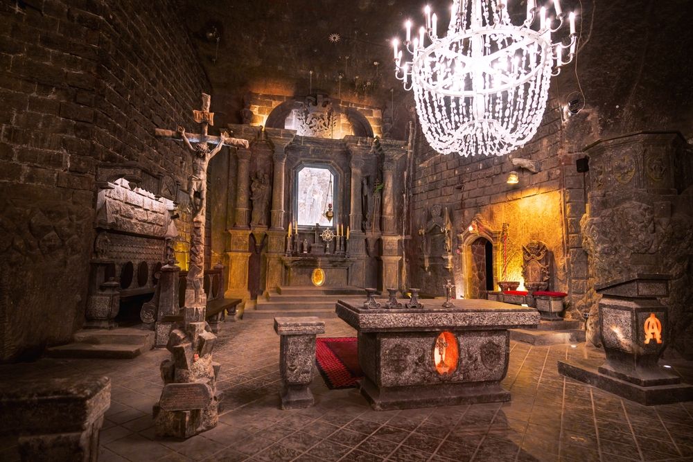 Strangest tourist destination: Wieliczka Salt Mine triggers 9,000 visitors daily