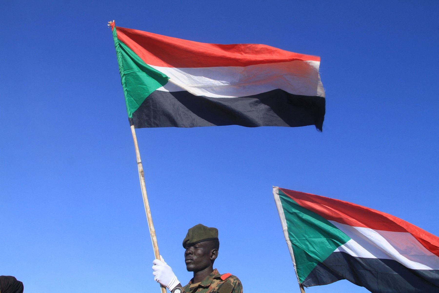 Sudan: Drone strikes on two markets kill 33